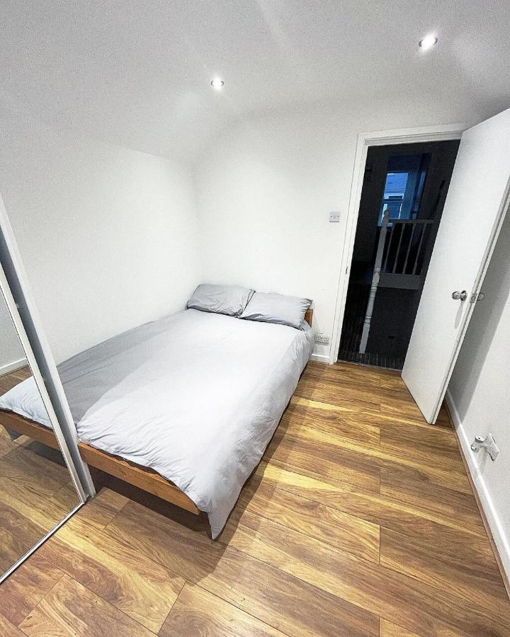 Ak Serviced Apartments - Exclusive Two-Bedroom Apartment Кардифф Экстерьер фото